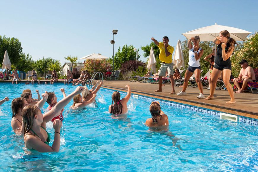 Piscines · Instal·lacions Alannia El Pinar